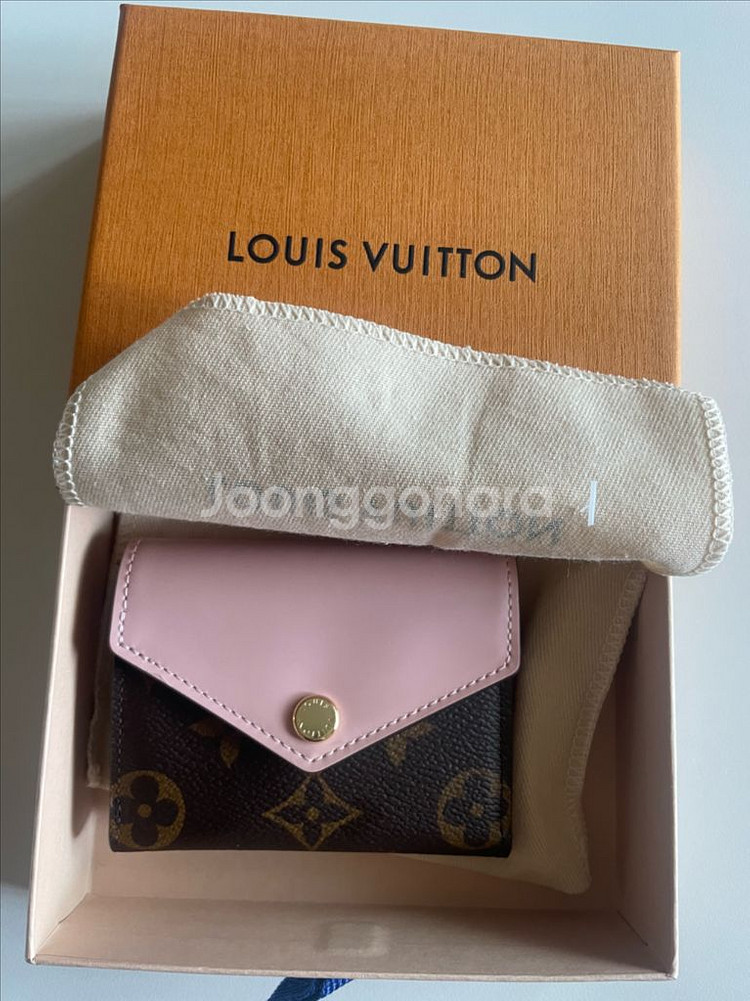 루이비통 조에월릿--0