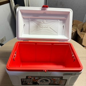 이글루 아이스박스 STX 51L 새상품