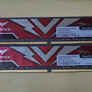 팀그룹 DDR4 3200 CL30 32GB*2 팝니다.