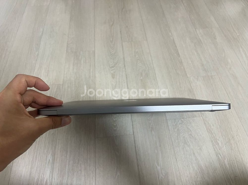 맥북에어 m1 13인치, 8gb. 256gb--3