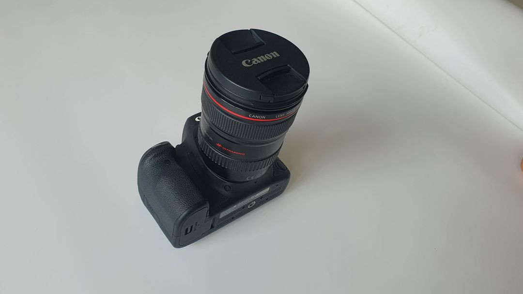 캐논 6D MARK 2 육두막 + 렌즈 이미지