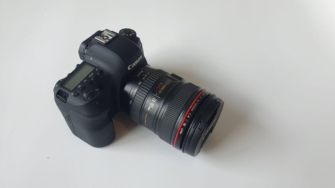캐논 6D MARK 2 육두막 + 렌즈 이미지