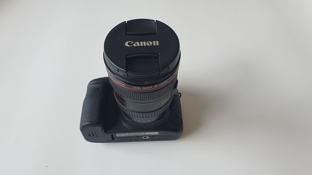캐논 6D MARK 2 육두막 + 렌즈 이미지