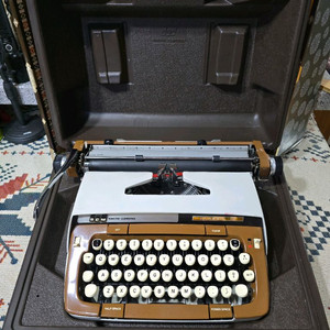 미사용급 명품 스미스코로나 클래식12 영문타자기