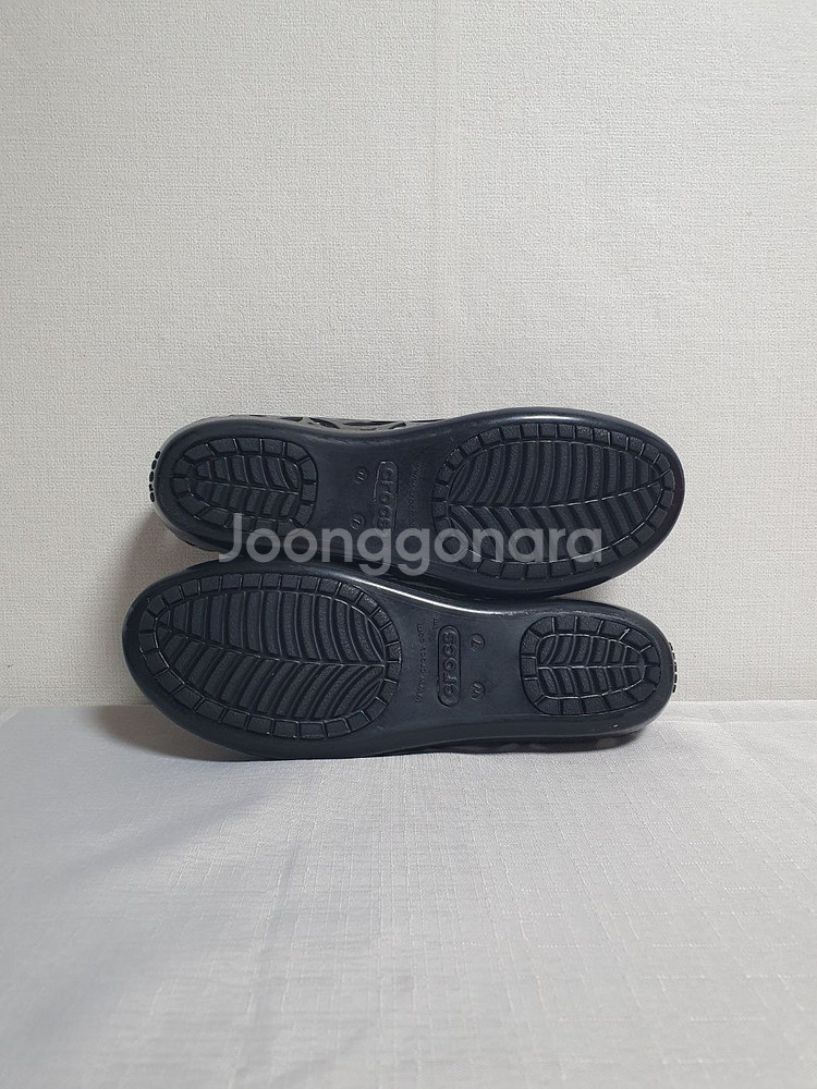 240mm 크록스 샌들 아드리나 핍토 플랫슈즈 블랙--5