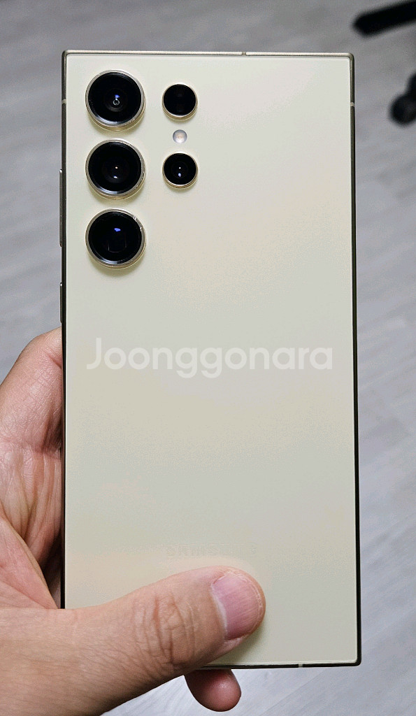 갤럭시 S24울트라 옐로우 512GB A급 싸게 팝니다--1