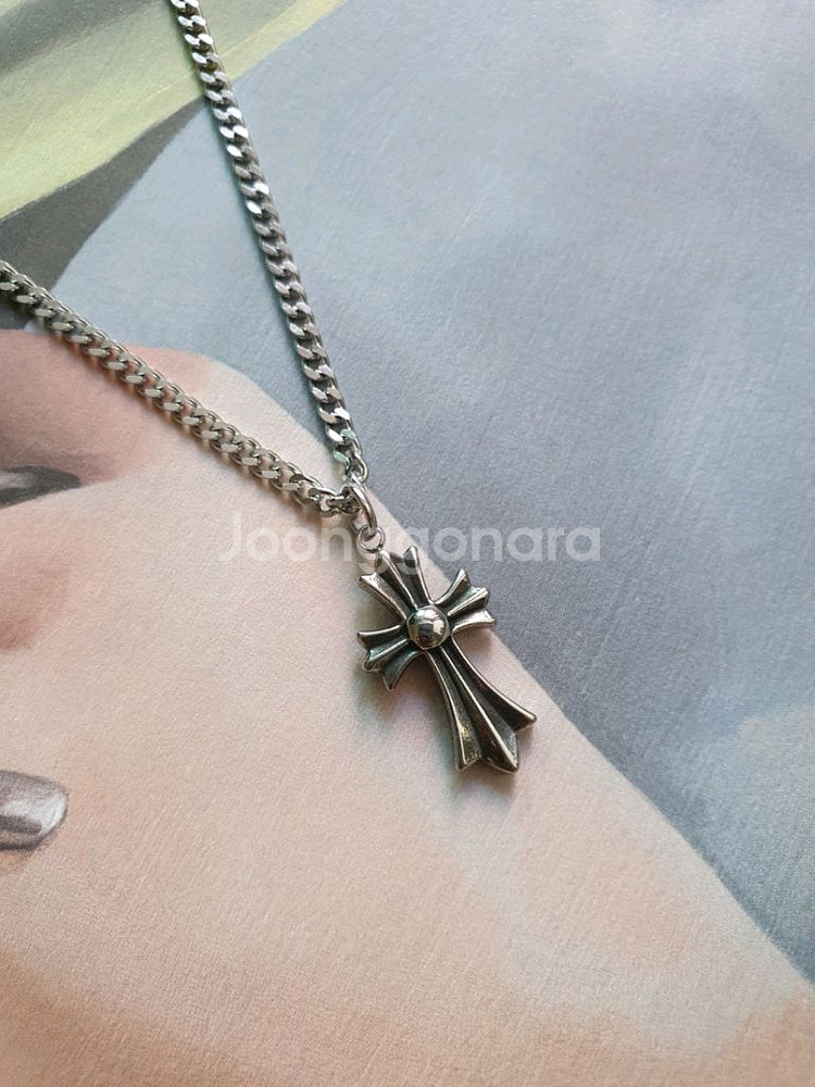 십자가목걸이 써지컬목걸이 새제품--0