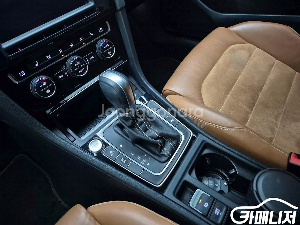 [폭스바겐]골프 7세대 2.0 TDI 40TH 에디션--7