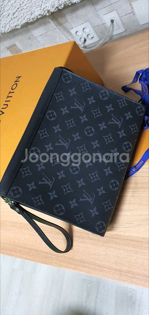 루이비통 포쉐트 보야주MM 클러치백 정품S급(감정서O)--2