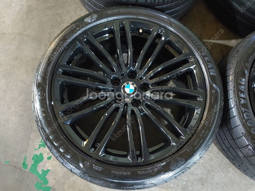BMW G30 5시리즈 664M 19인치정품 휠타이어--1