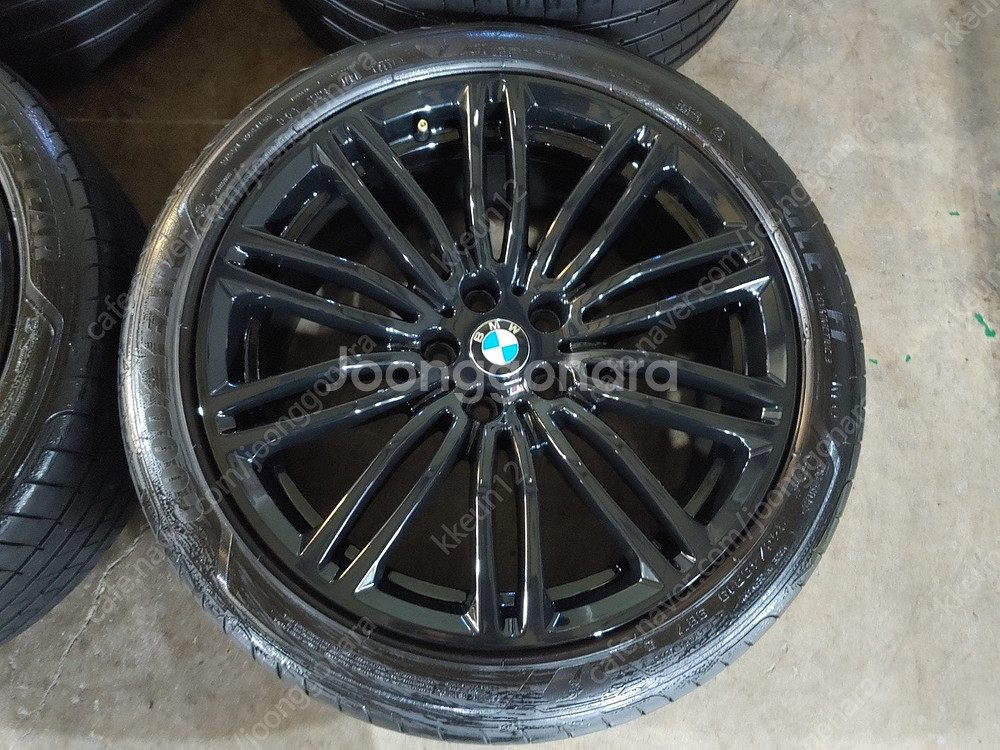 BMW G30 5시리즈 664M 19인치정품 휠타이어--2