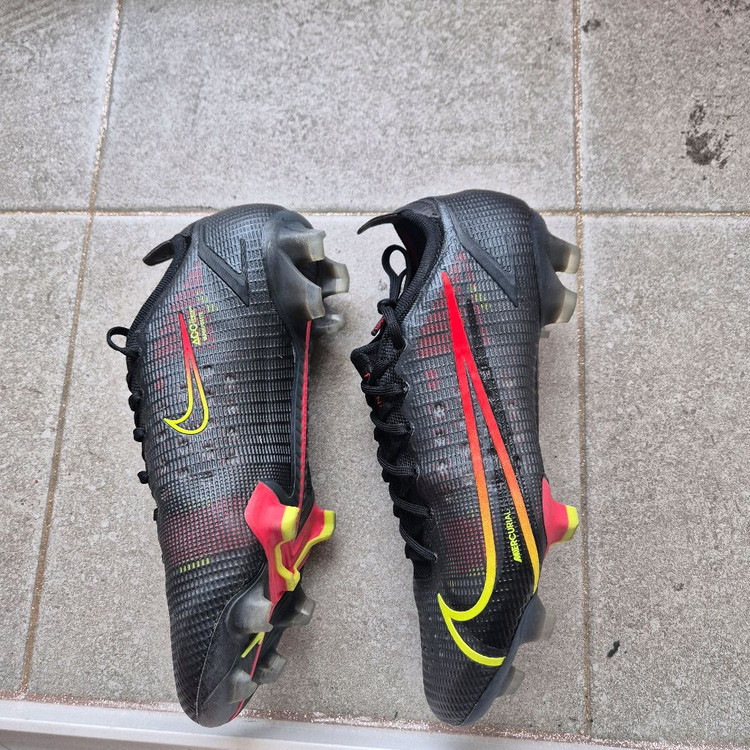 나이키 머큐리얼 베이퍼 14 엘리트 FG 255 이미지