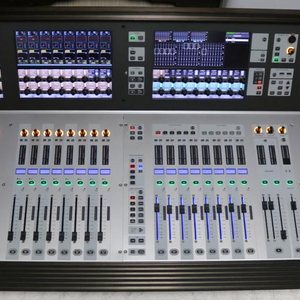 Soundcraft VI3000 디지탈믹서