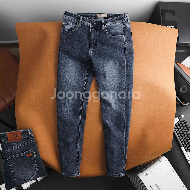 버버리 베이직 그레이 워싱 청바지[새상품]해외--6