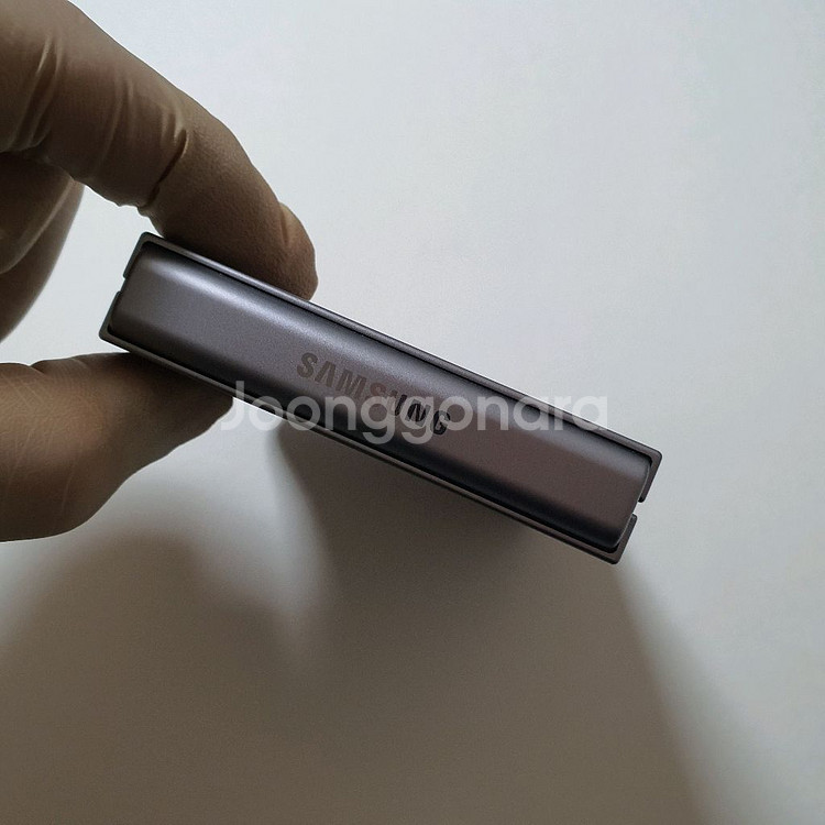 갤럭시 Z플립6 256GB S급 깔끔 정상해지--2