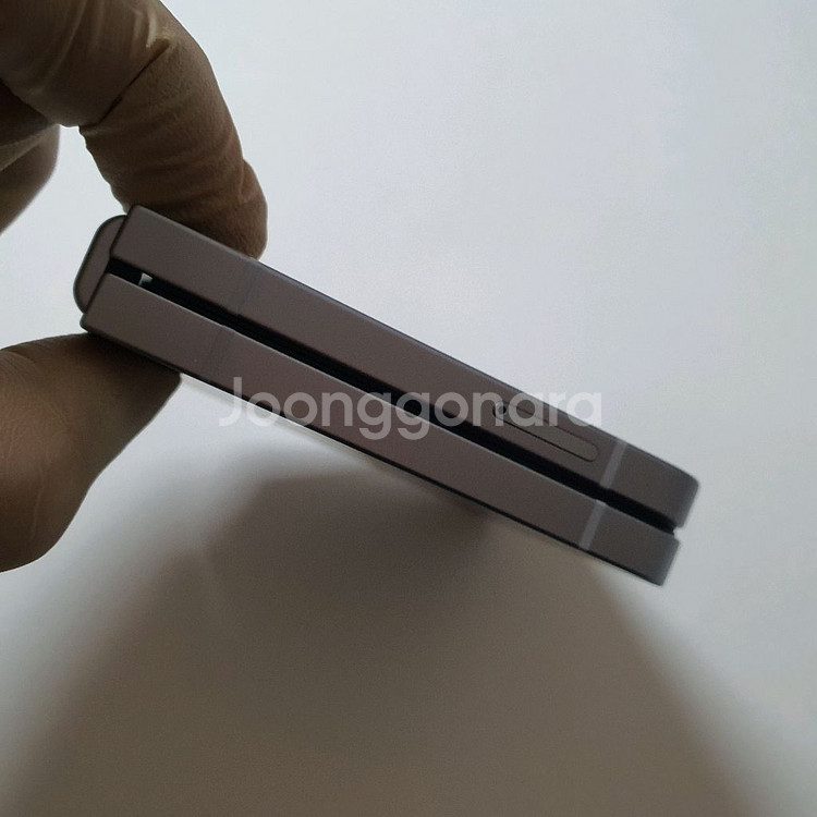 갤럭시 Z플립6 256GB S급 깔끔 정상해지--4