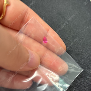 페어컷 마헨지 스피넬 네온 핑크 0.22ct