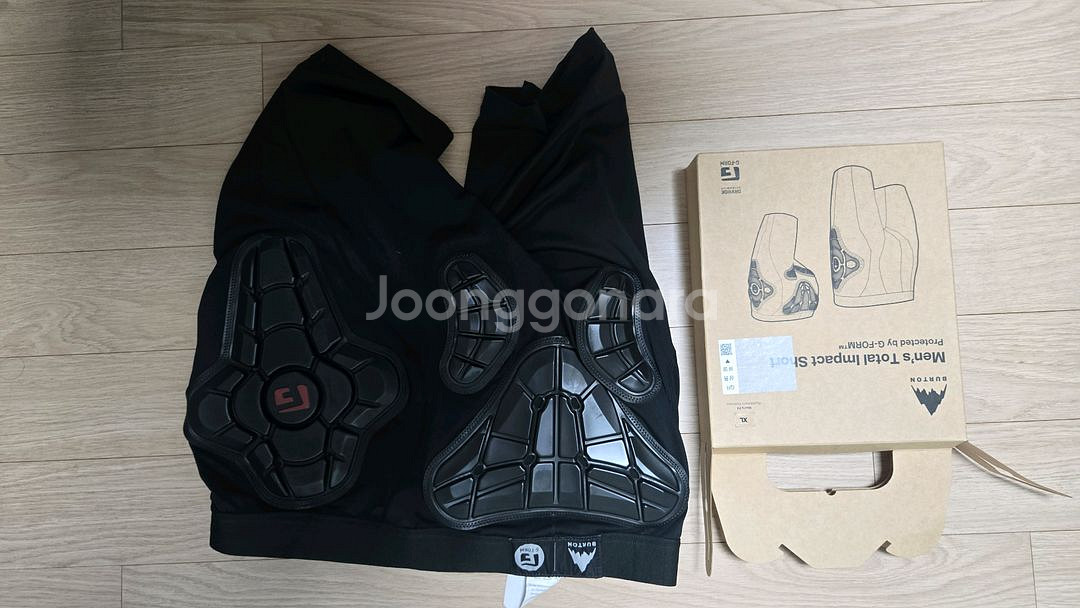 버튼 지폼 엉덩이 보호대 XL 2425 판매합니다.--1
