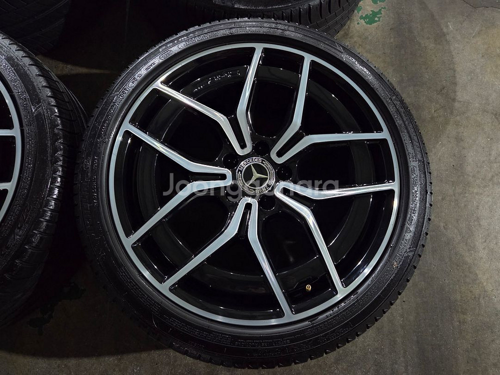벤츠 W213 E클래스AMG 19인치 정품 휠타이어--1