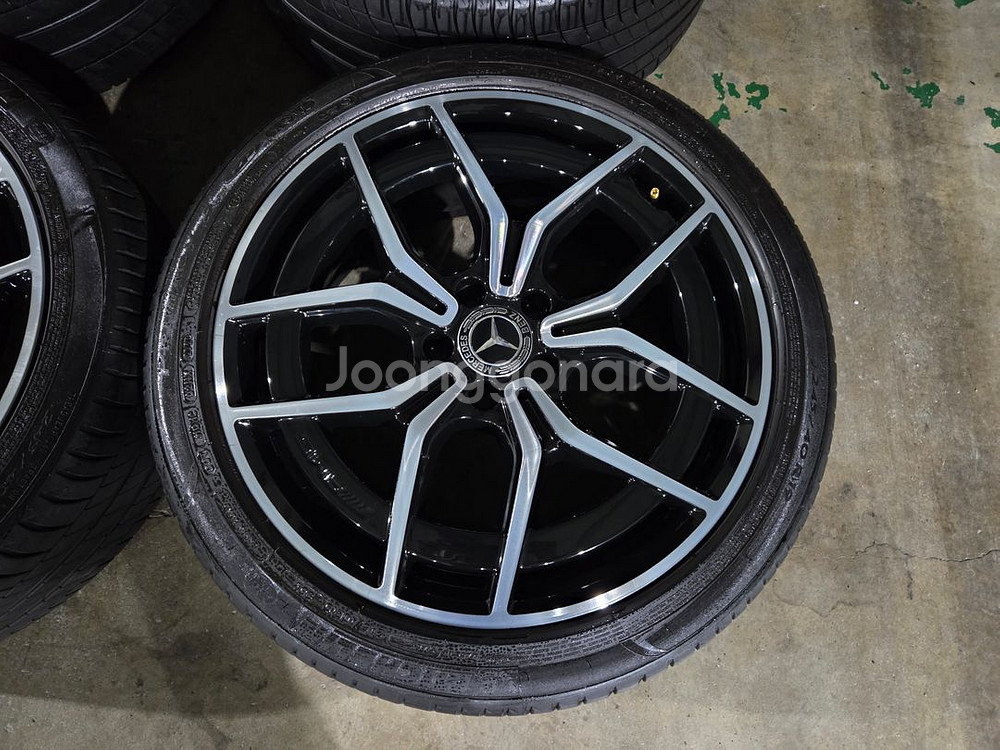 벤츠 W213 E클래스AMG 19인치 정품 휠타이어--3