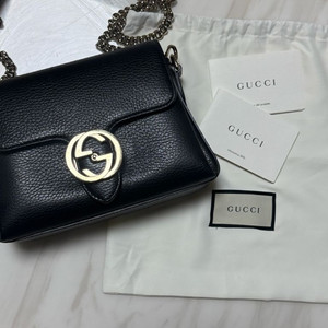 구찌 인터로킹 체인 스몰 크로스백