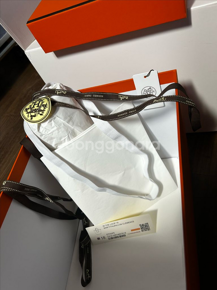 에르메스 Hermes 인더루프 18 박스 판매합니다.--2