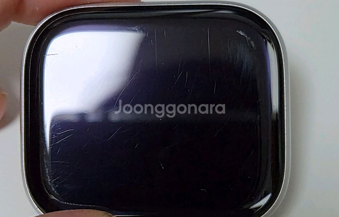 애플워치 10 실버 42mm gps 판매합니다--1