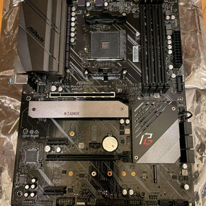에즈락 X570 PHANTOM GAMING4 보드팝니다