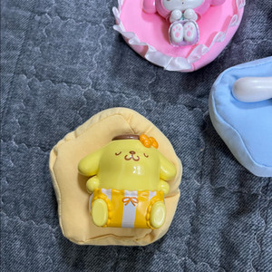 산리오 하우스 말랑쇼파 캡슐가챠 피규어 팝니다