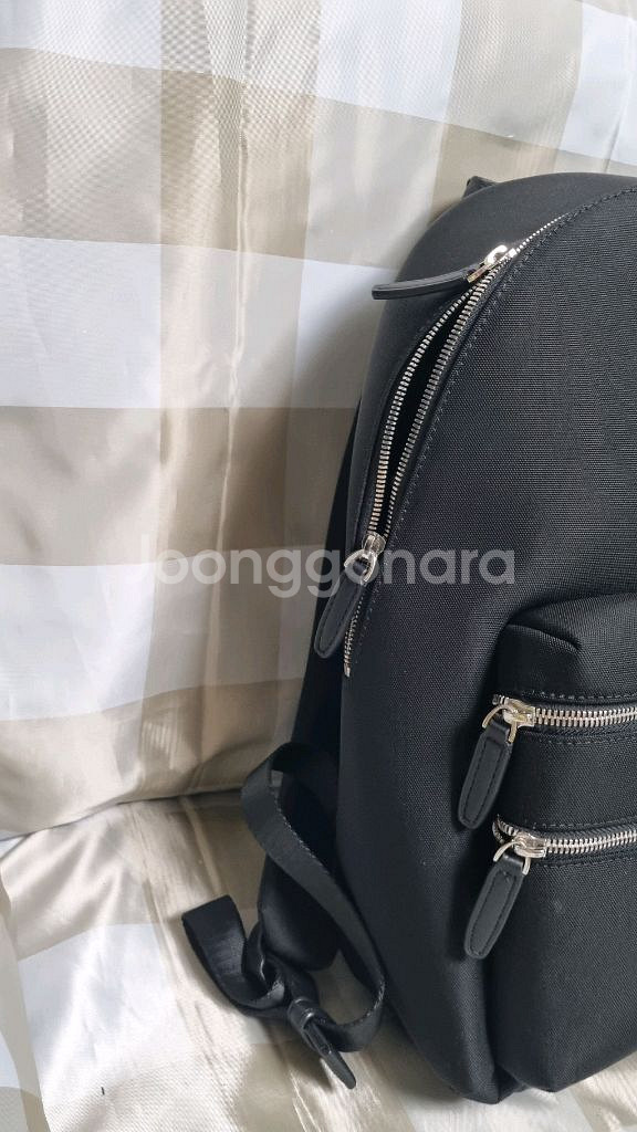 질스튜어트 루카 남성백팩 판매합니다--2