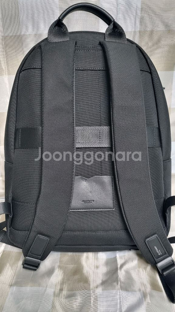 질스튜어트 루카 남성백팩 판매합니다--3