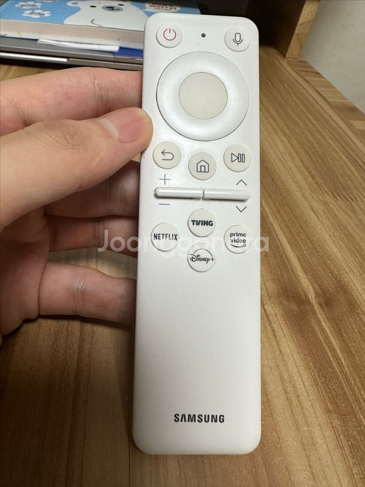 삼성 UHD 스마트모니터 M7 32 화이트 팔아요--1