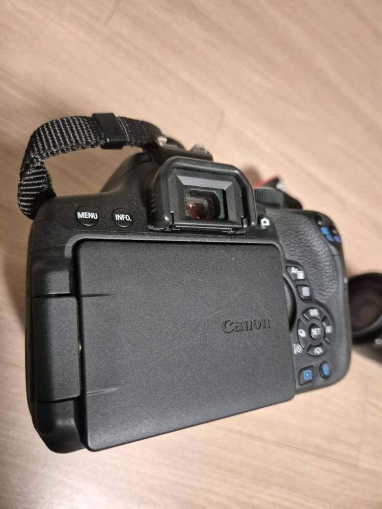 캐논 750d+ 탐론렌즈 2개 일괄판매합니다 이미지