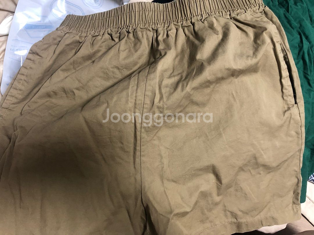 갈색 ,초록 고무줄 반바지--0