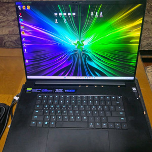 Razer Blade 18 (2024 최신형)