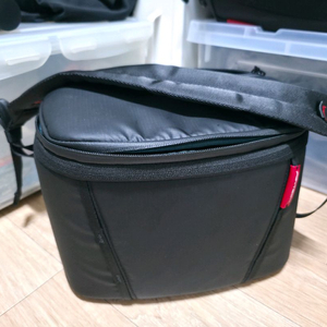 피지테크 카메라 슬링백