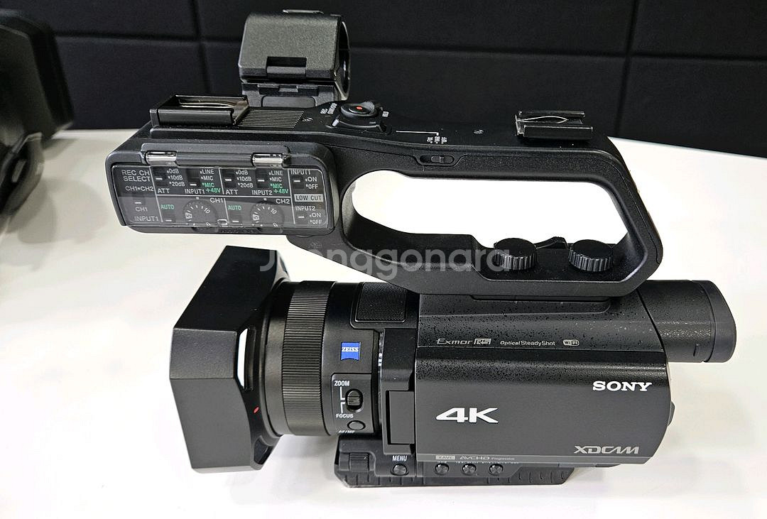 소니 4K캠코더 A급 PXW-Z90V AX700 상위--1
