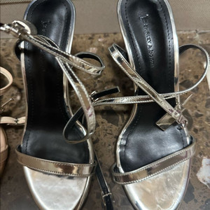 실버 스트랩 힐 234