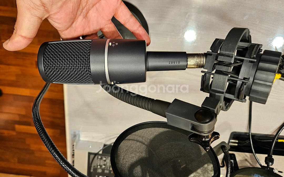콘덴서마이크 세트 AKG C4000 전용스텐드 팝필터--2