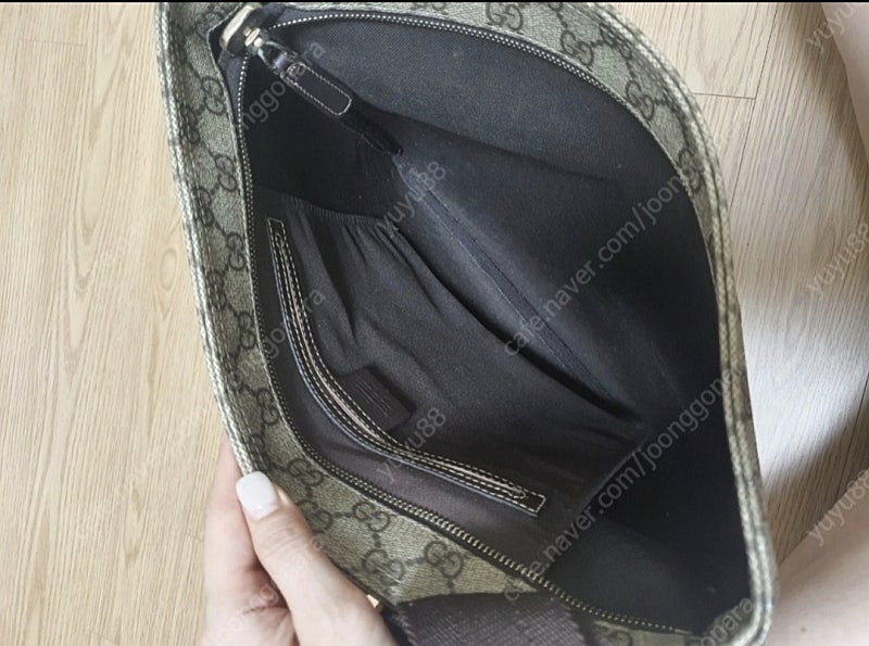 GUCCI구찌 남성 크로스백 gg슈프림 메신져백 정품--4