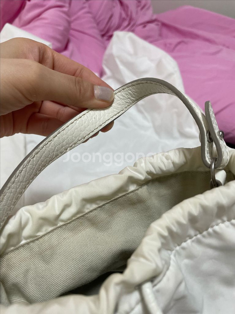 마르지엘라 5AC 버킷백 화이트 판매해요--6