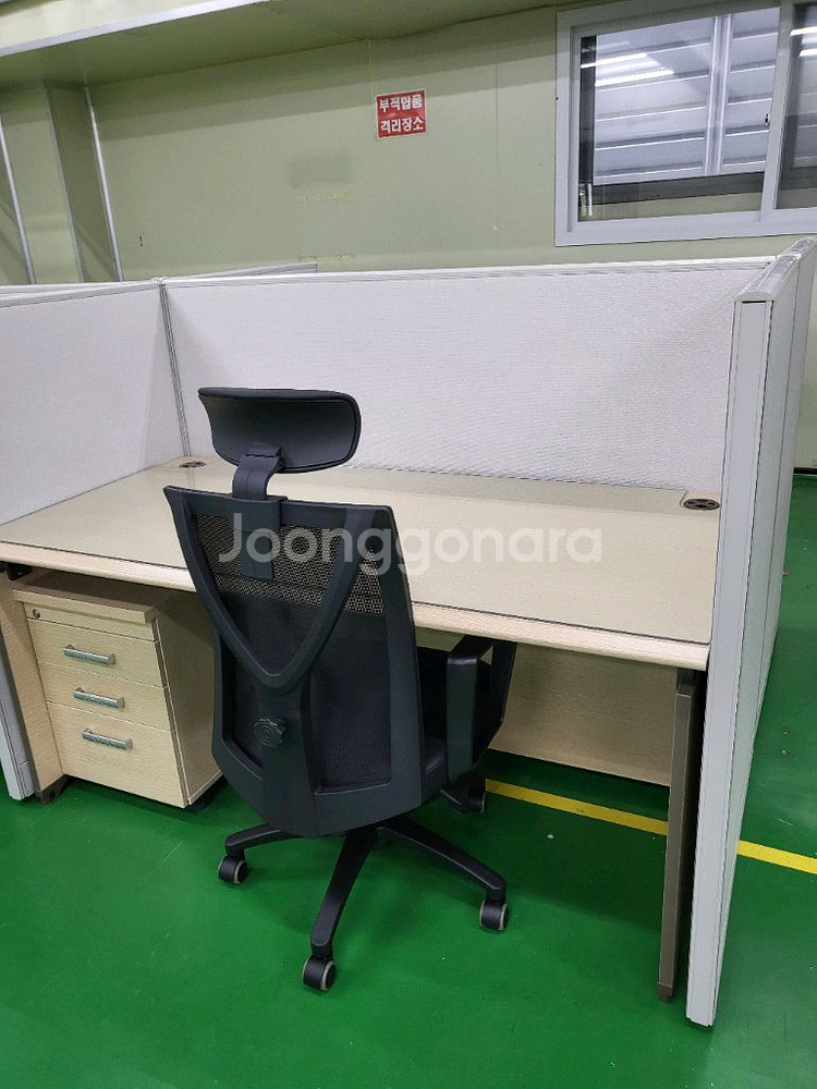 파티션 책상 의자 철제캐비넷 철재옷장 서랍 원형테이블--5
