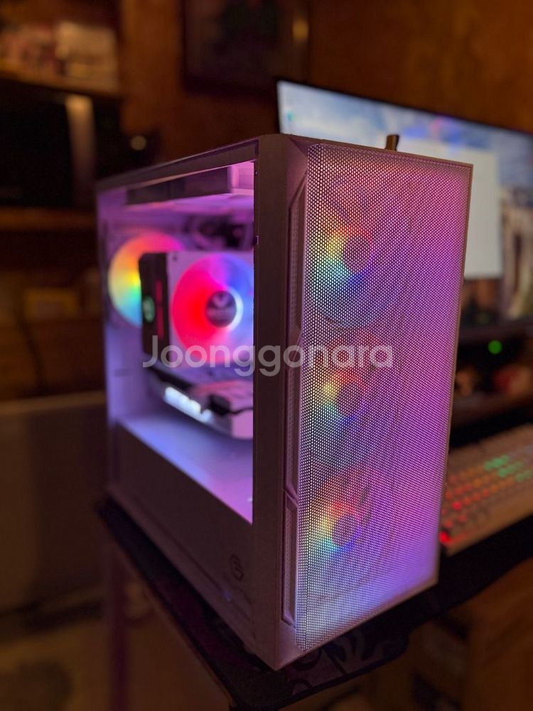 화이트 감성 게임용 특AAA급 컴퓨터 본체 PC--0