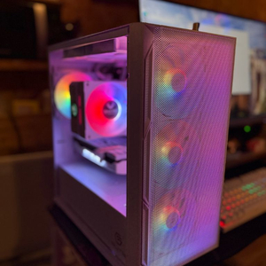 화이트 감성 게임용 특AAA급 컴퓨터 본체 PC