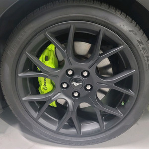 6.5세대 머스탱 19인치 휠,타이어