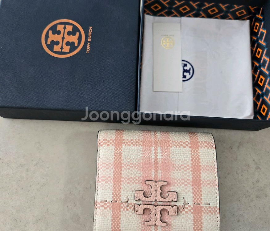 토리버치 지갑 새상품--0