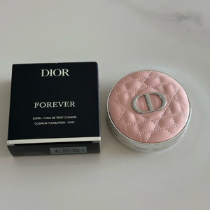 새상품 디올 쿠션 케이스 핑크 까나쥬 택포