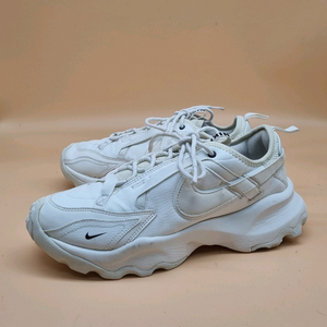 나이키 TC7900 써밋화이트 운동화280