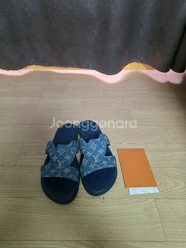 루이비통 데님 오아시스 뮬 8--0