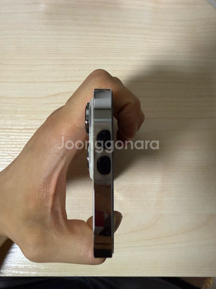 아이폰 13프로 256g 실버 팝니다.--3